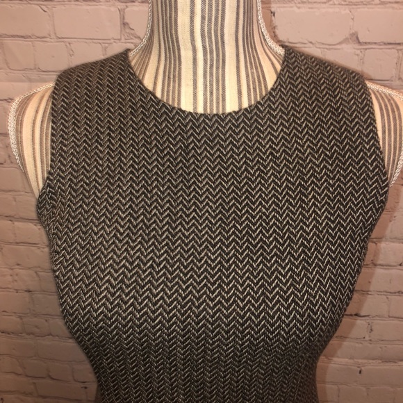 Ann Taylor Sleeveless 100% Wool Dress. - Picture 2 of 7